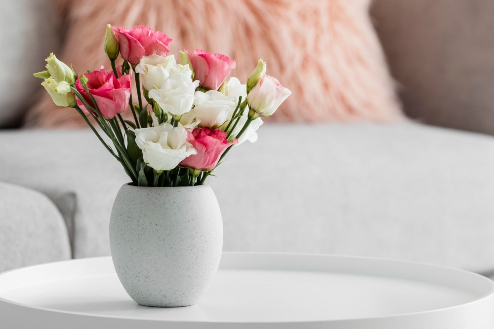 IDEAS BASICAS DE DECORACION PRIMAVERAL JARRONES CON ARREGLOS FLORALES