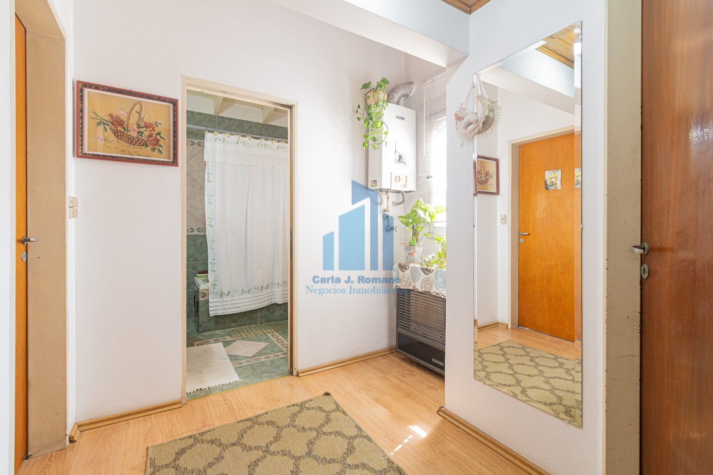 Venta Chalet 5 ambientes con cochera en Sarandi