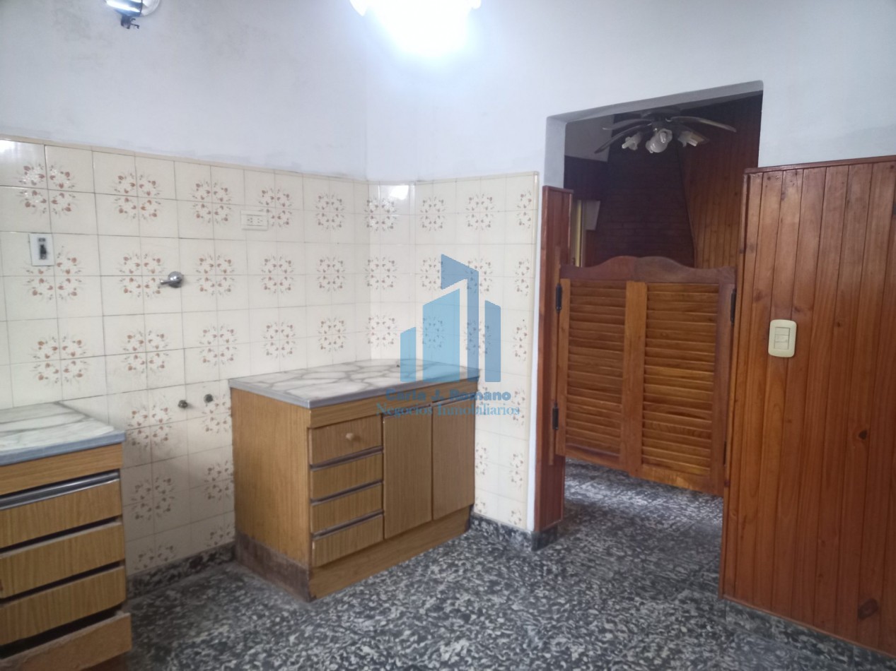 VENTA CASA CON COCHERA Y PISCINA EN DERQUI, PILAR 
