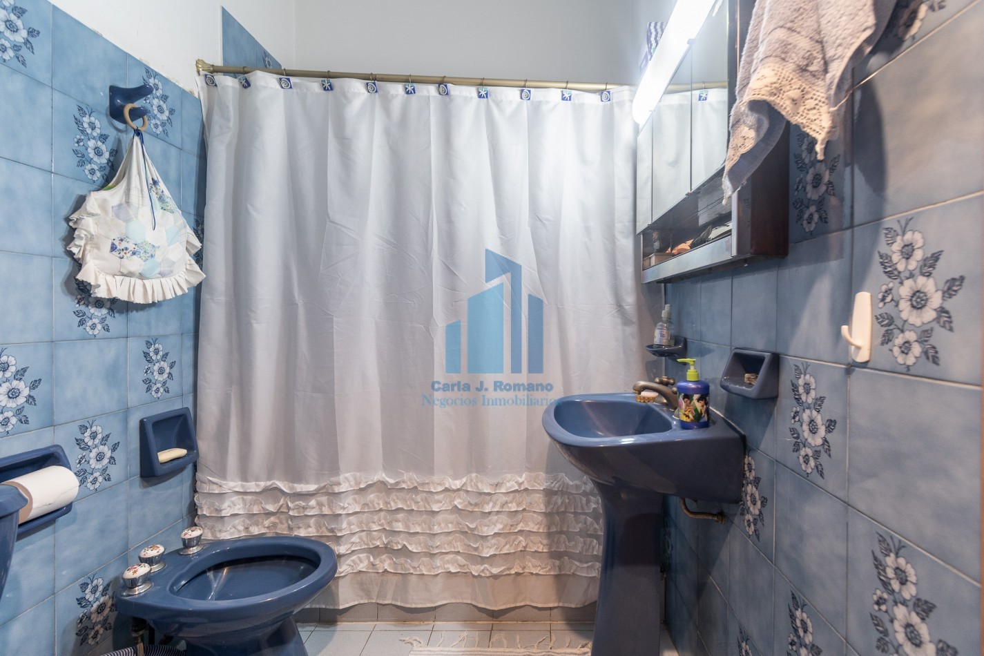 Venta Chalet 5 ambientes con cochera en Sarandi