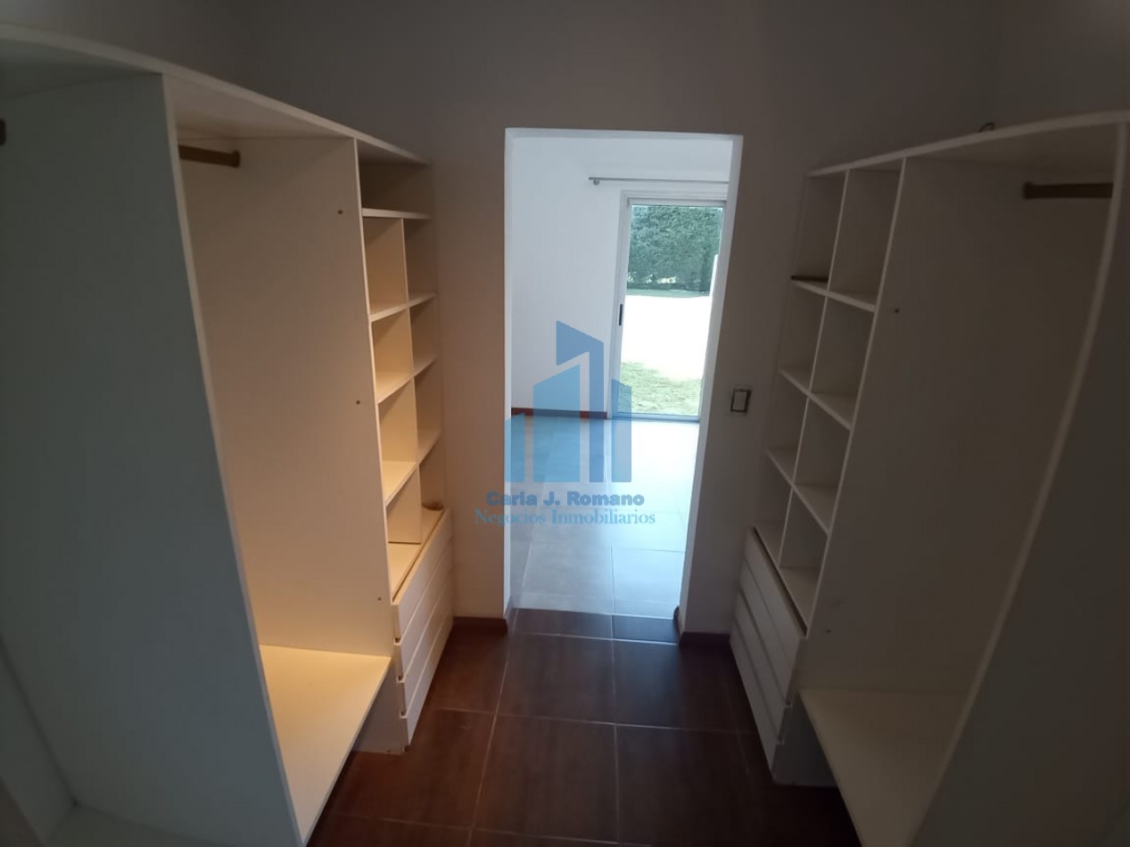 VENTA CASA 4 AMBIENTES EN COUNTRY SAN PATRICIO, MORENO 