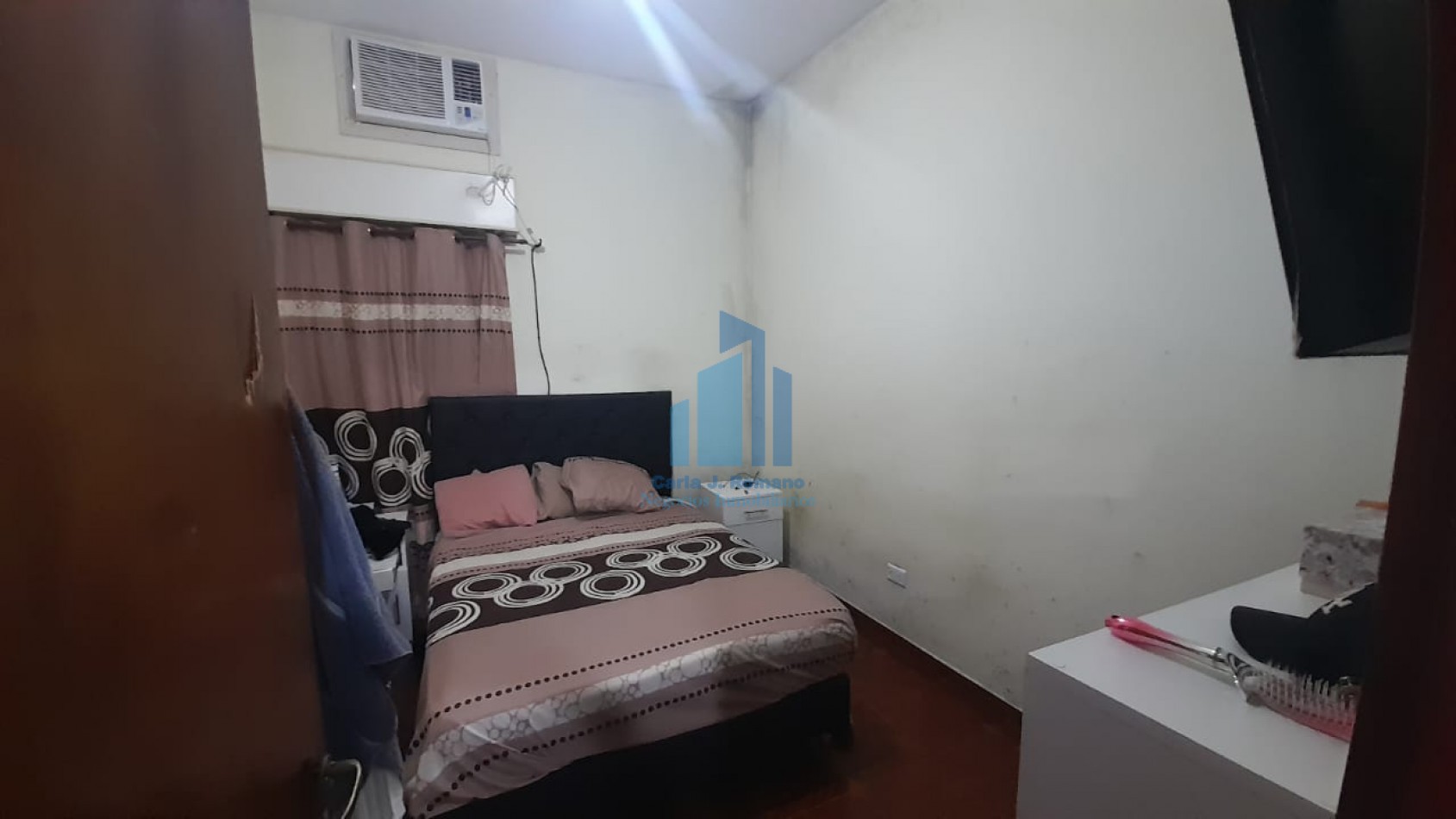 VENTA CASA 5 AMBIENTES CON COCHERA 