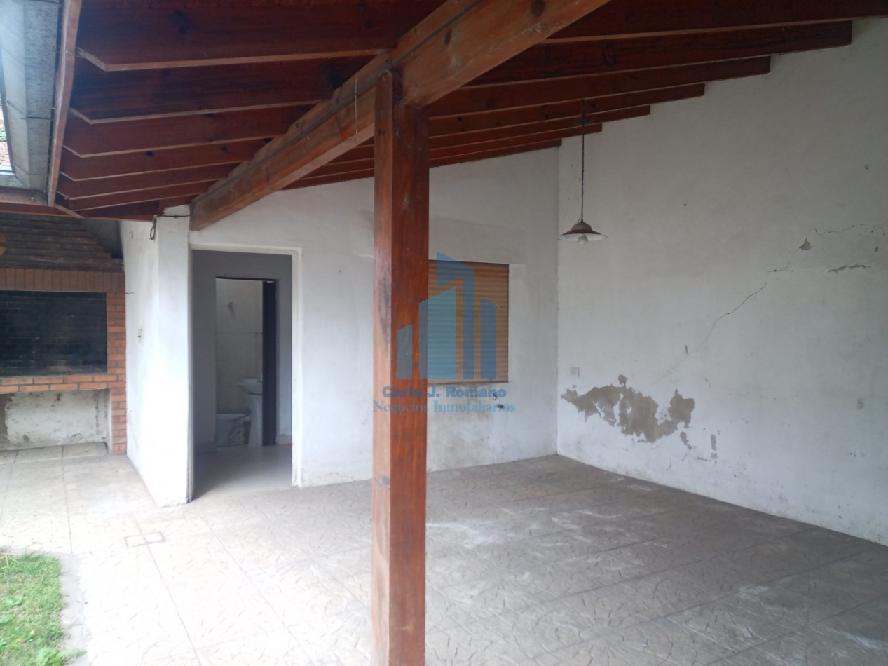 VENTA CASA CON COCHERA Y PISCINA EN DERQUI, PILAR 