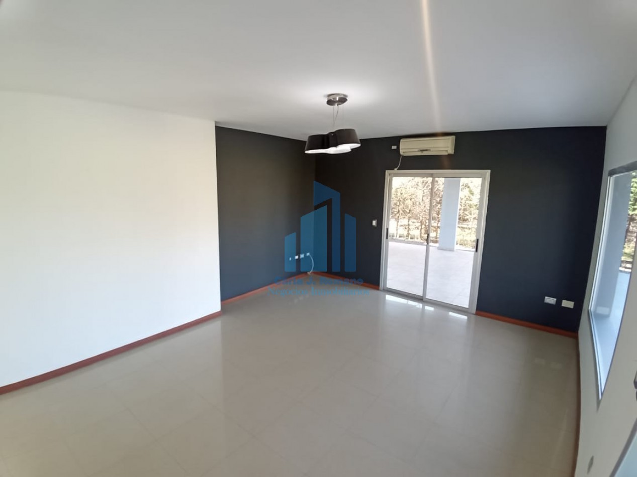 VENTA CASA 4 AMBIENTES EN COUNTRY SAN PATRICIO, MORENO 