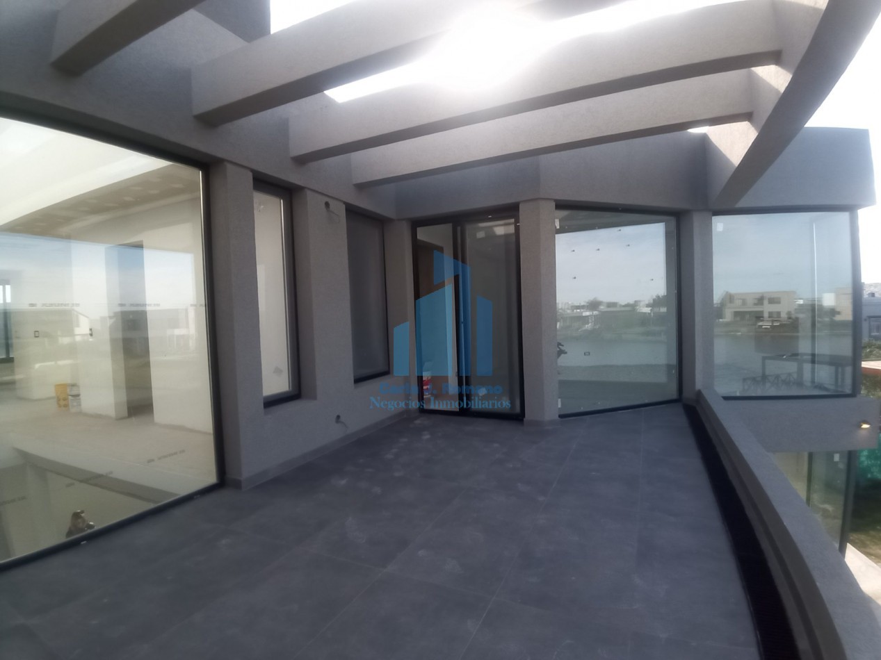 VENTA CASA A TERMINAR de 6 AMBIENTES EN BARRIO EL CANTON CON VISTA A LAGUNA , ESCOBAR