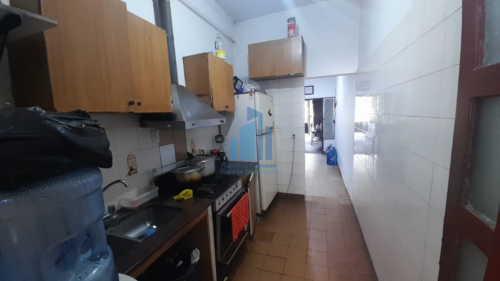 VENTA CASA 5 AMBIENTES CON COCHERA 