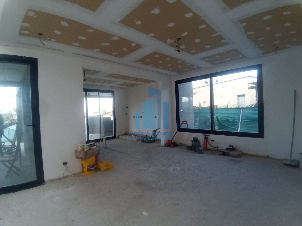 VENTA CASA A TERMINAR de 6 AMBIENTES EN BARRIO EL CANTON CON VISTA A LAGUNA , ESCOBAR