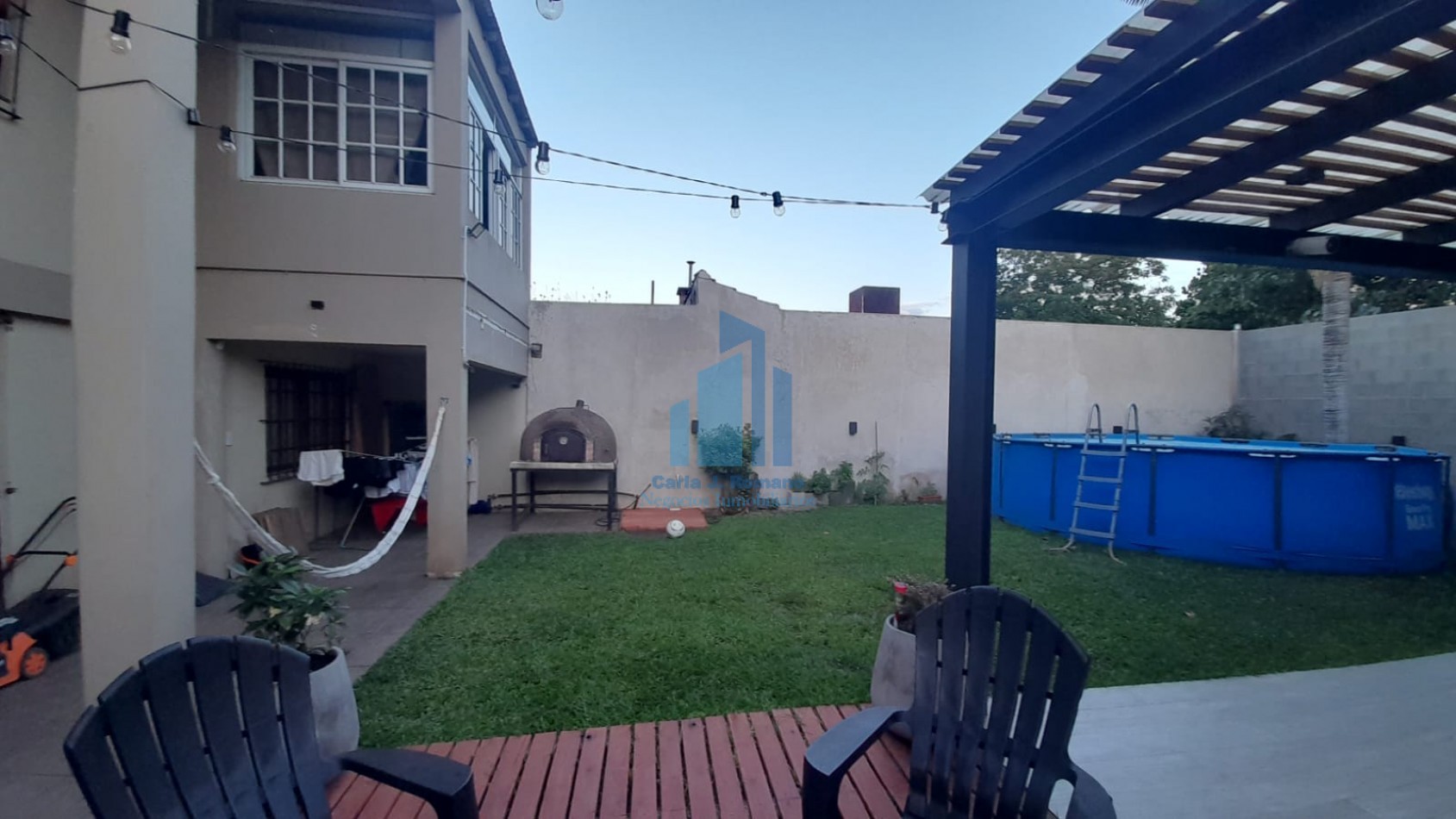 VENTA CASA 4 AMBIENTES CON COCHERA EN QUILMES 