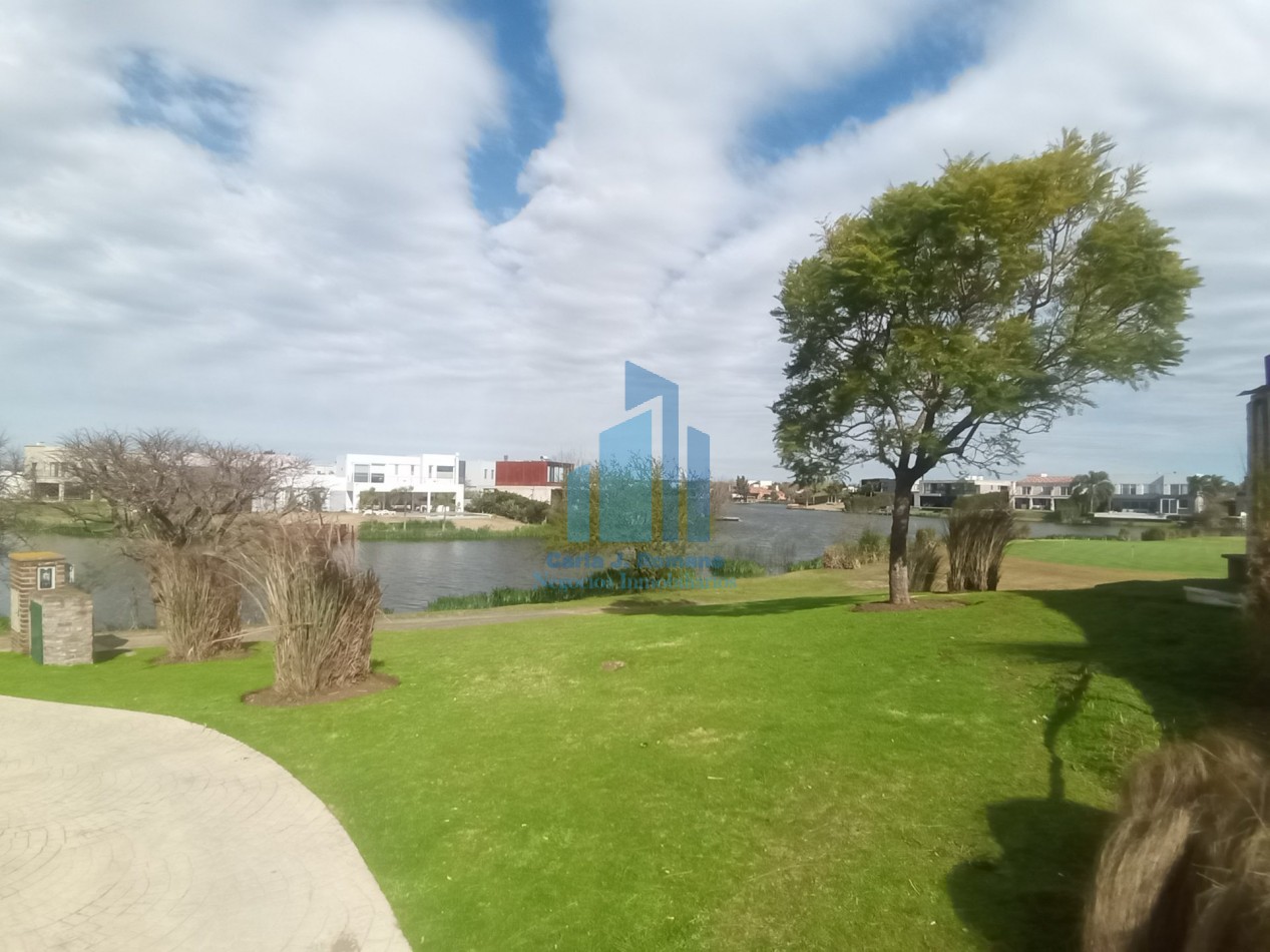 VENTA CASA A TERMINAR de 6 AMBIENTES EN BARRIO EL CANTON CON VISTA A LAGUNA , ESCOBAR