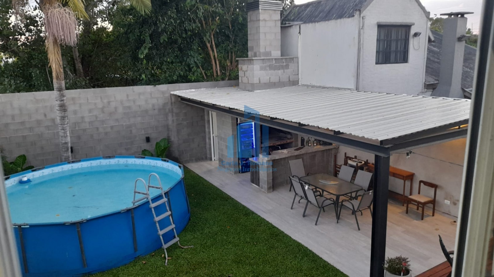 VENTA CASA 4 AMBIENTES CON COCHERA EN QUILMES 