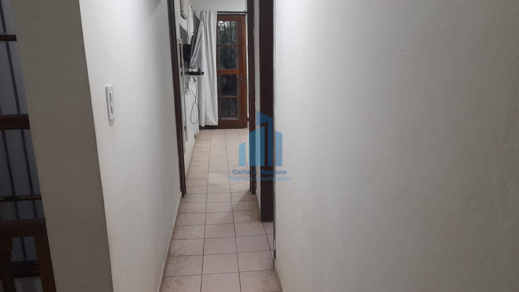 VENTA CASA 4 AMBIENTES CON COCHERA EN QUILMES 