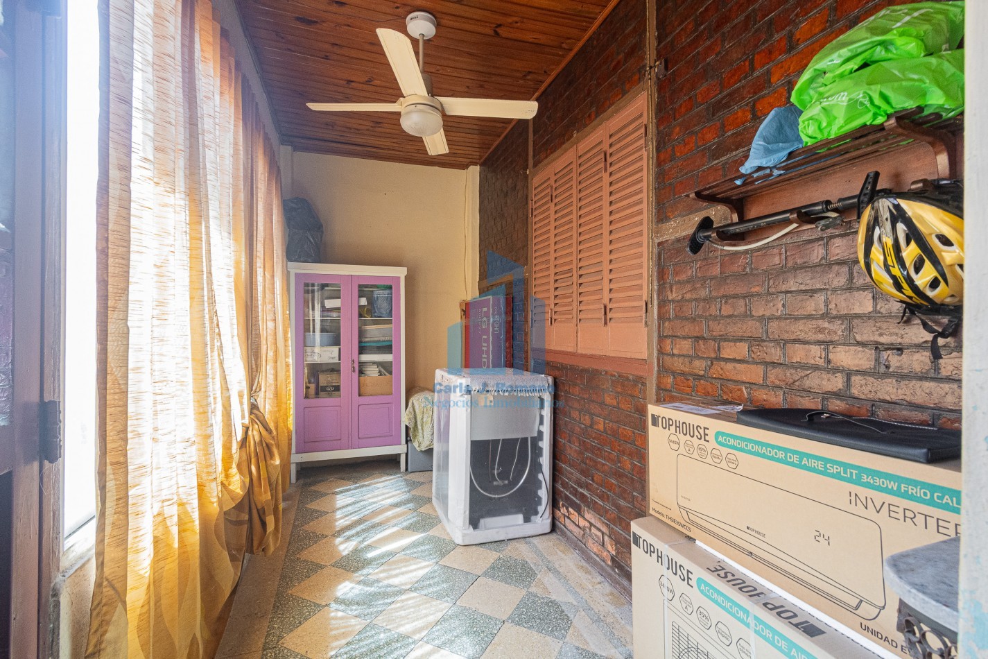 Venta Chalet 5 ambientes con cochera en Sarandi