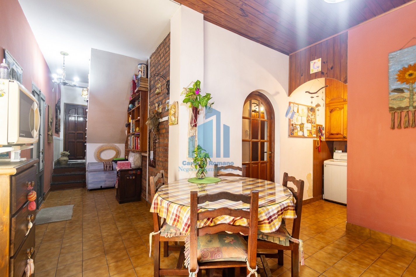 Venta Chalet 5 ambientes con cochera en Sarandi