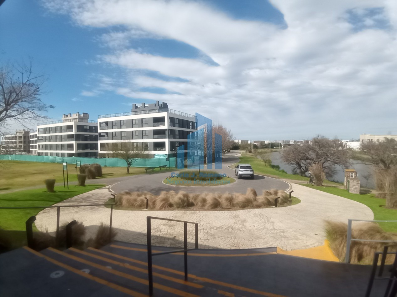 VENTA CASA A TERMINAR de 6 AMBIENTES EN BARRIO EL CANTON CON VISTA A LAGUNA , ESCOBAR