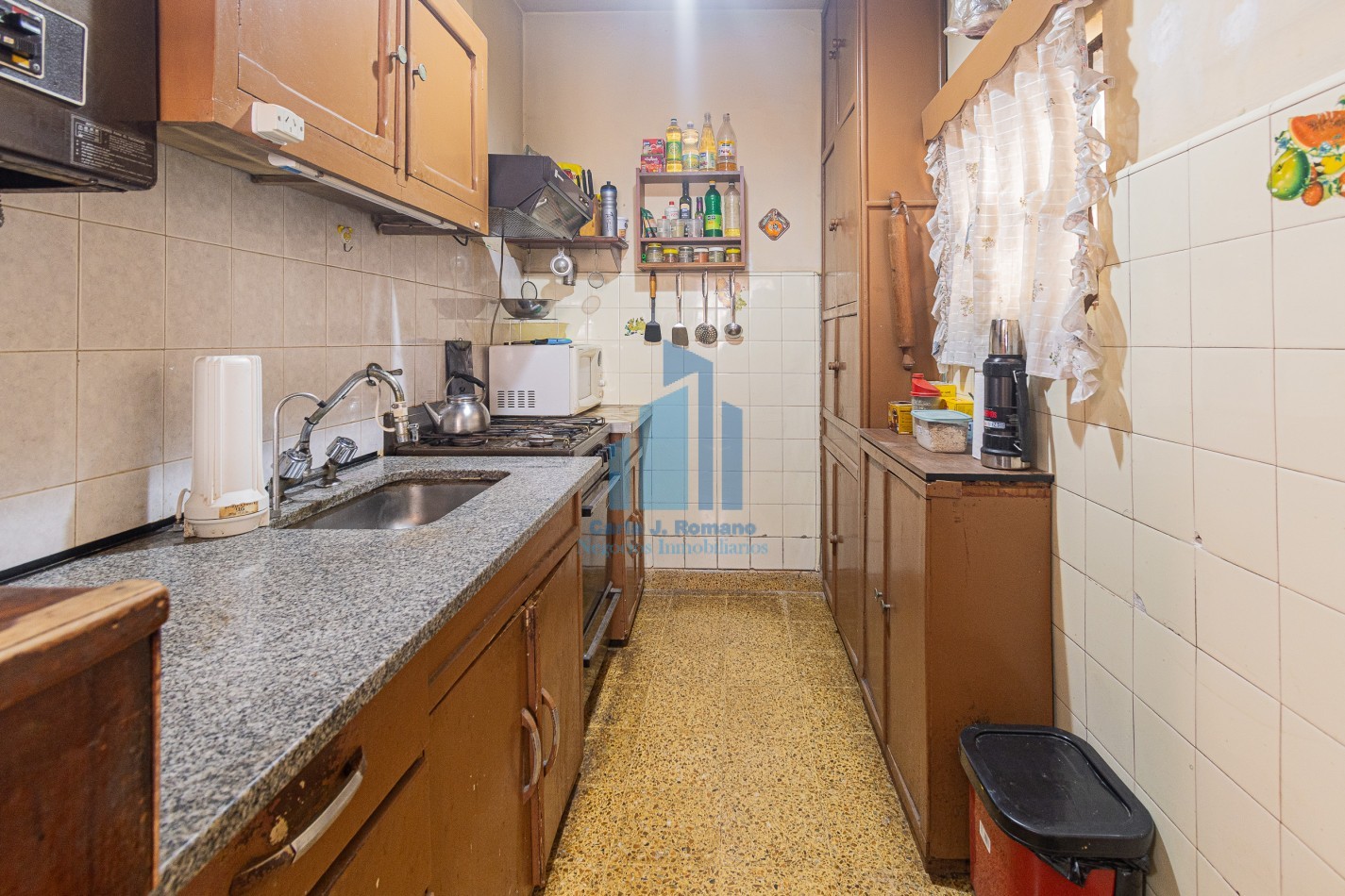 Venta Chalet 5 ambientes con cochera en Sarandi
