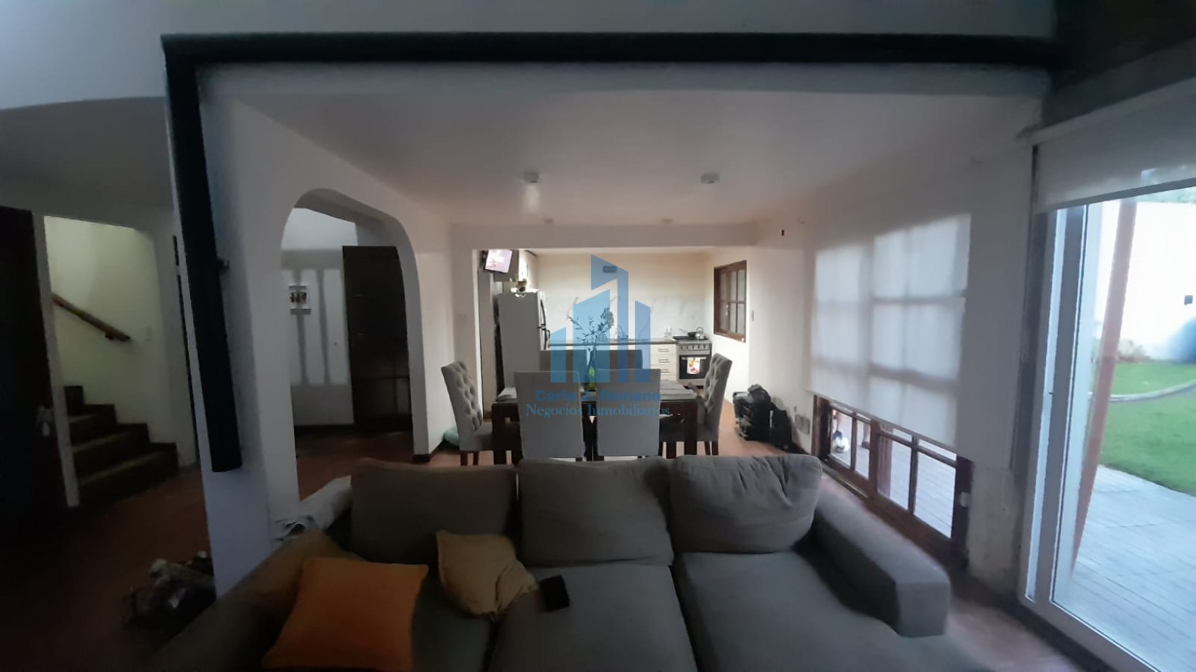 VENTA CASA 4 AMBIENTES CON COCHERA EN QUILMES 
