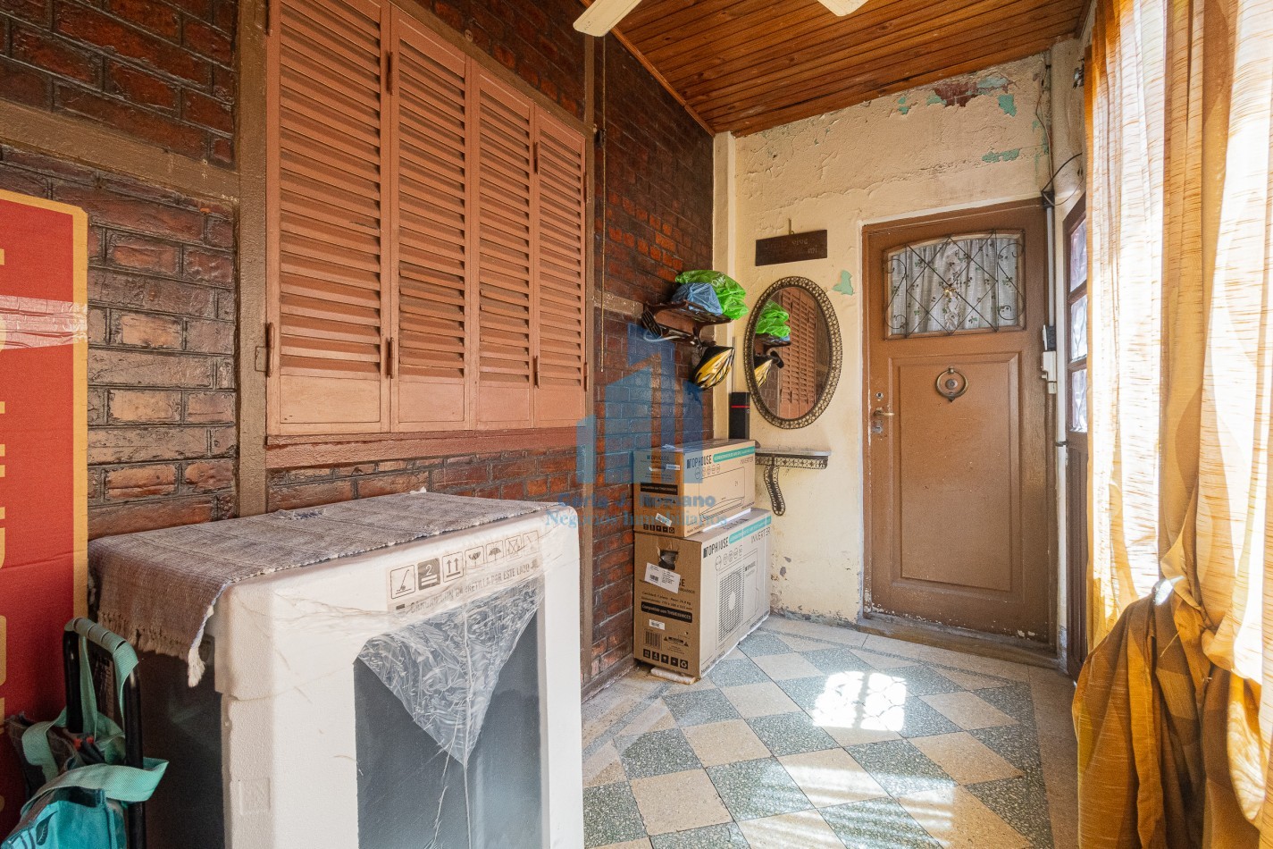 Venta Chalet 5 ambientes con cochera en Sarandi