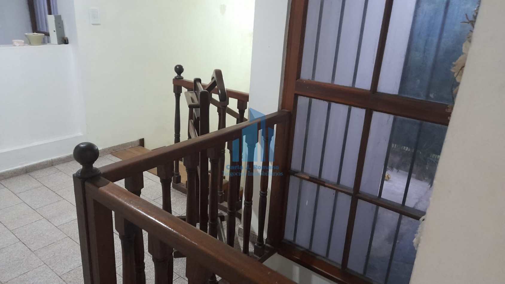 VENTA CASA 4 AMBIENTES CON COCHERA EN QUILMES 