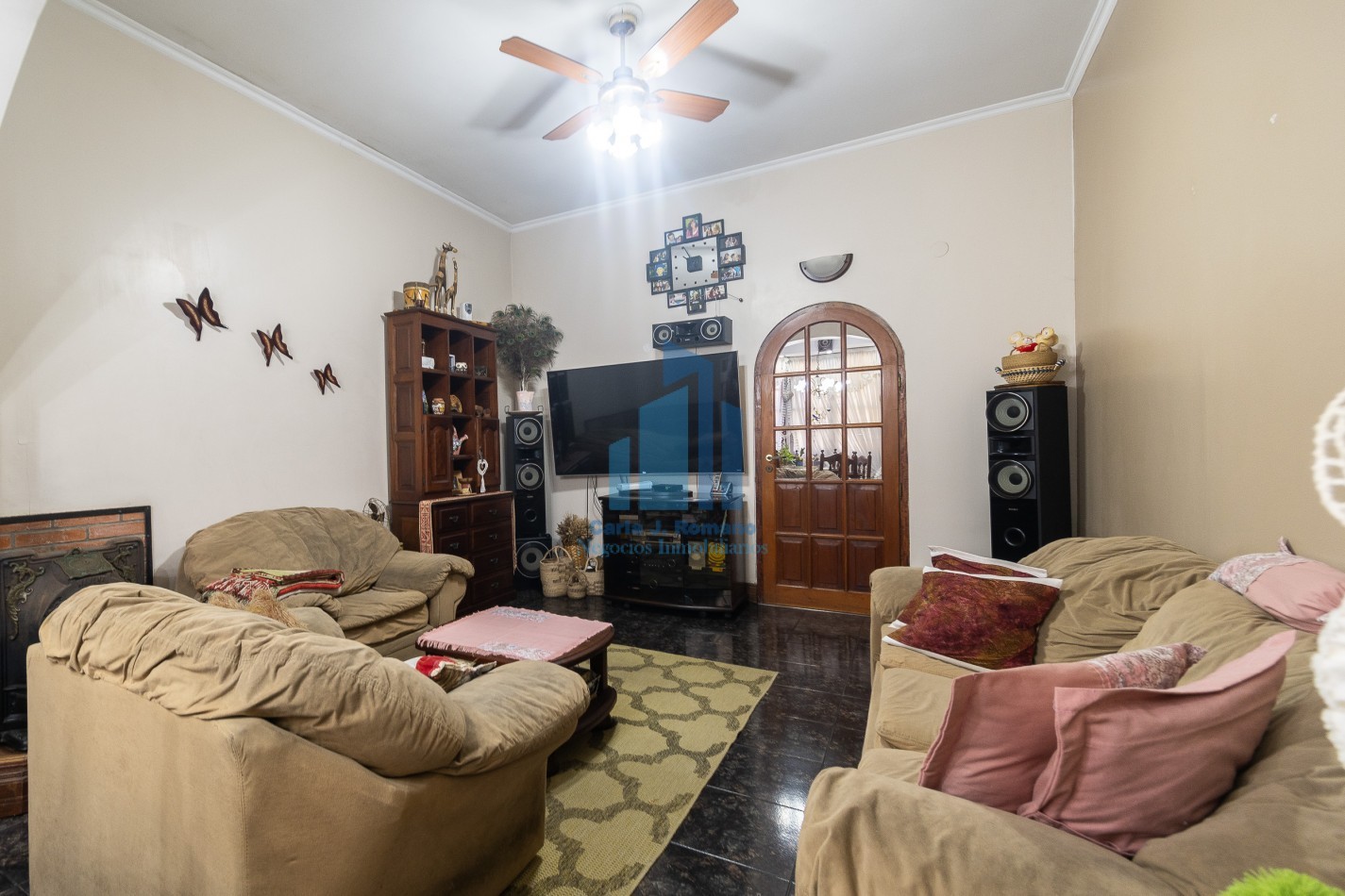 Venta Chalet 5 ambientes con cochera en Sarandi
